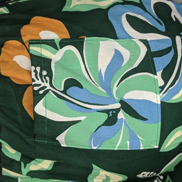 Women's Shorts Size Small Green Hawaiian Print Black Trim Elastic Waist Tie-up - Picture 8 of 8